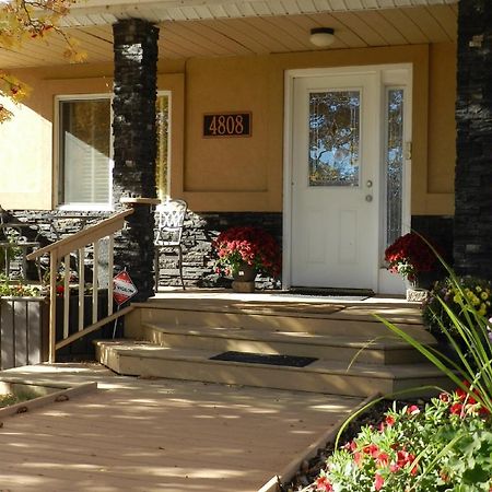 Bethel-Aspen Inn Bonnyville Bagian luar foto
