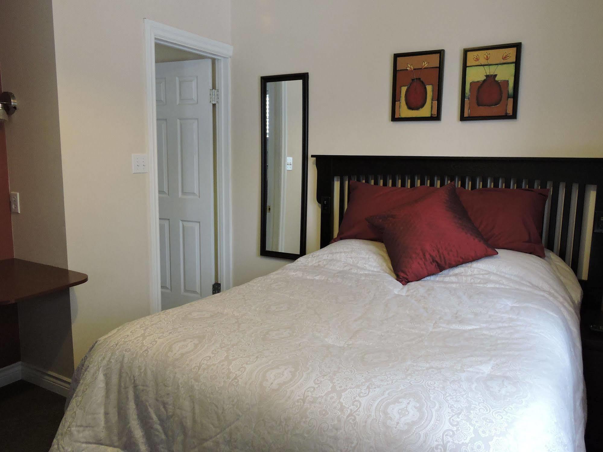 Bethel-Aspen Inn Bonnyville Bagian luar foto